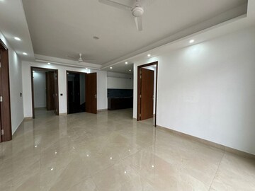 Room in 3 BHK Builder Floor at Saket – for Rent