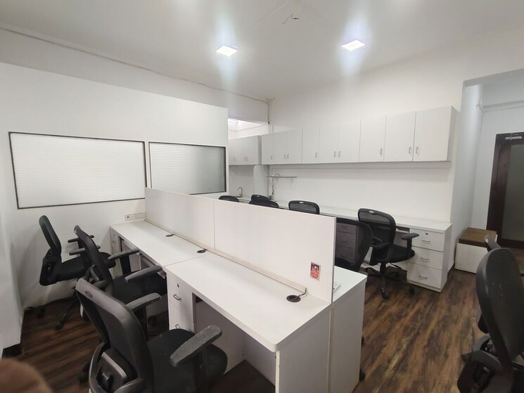 Team Area, knox-plaza Commercial Office Space 400 Sq.Ft. In Malad West Mumbai 9794320