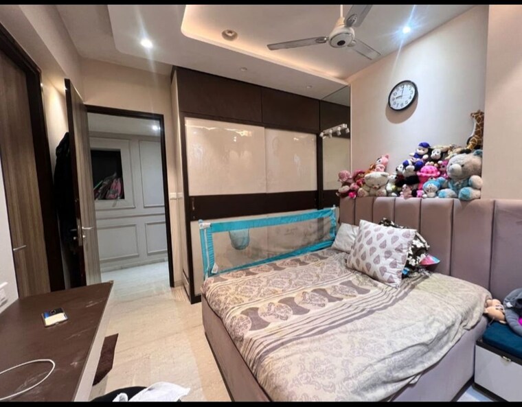 Master Bedroom, lodha-parkside 2 Bedroom 899 Sq.Ft. Apartment In Worli Mumbai 9794322