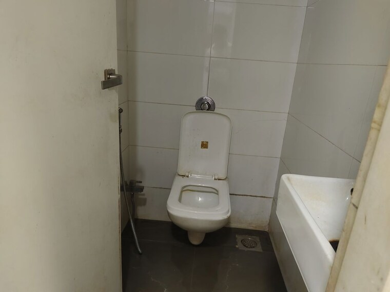 Floor Plan, express-zone Commercial Office Space 2500 Sq.Ft. In Malad East Mumbai 9794330