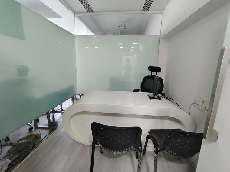 Team Area, express-zone Commercial Office Space 2500 Sq.Ft. In Malad East Mumbai 9794330