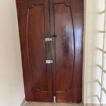 Furnished Amenities in 3 BHK Apartment at Churchgate – for Sale