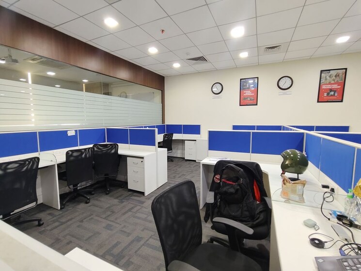 Team Area, dlh-park Commercial Office Space 1500 Sq.Ft. In Malad West Mumbai 9794337