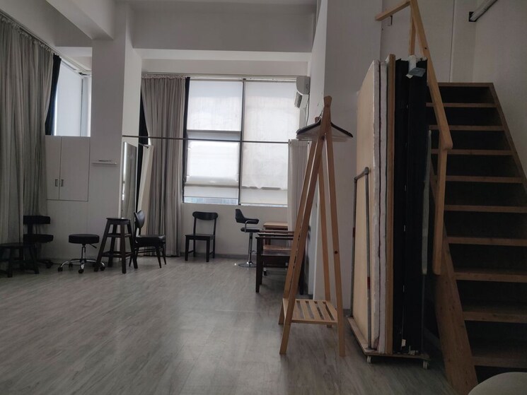 undefined, malad west Commercial Office Space 500 Sq.Ft. In Malad West Mumbai 9794353