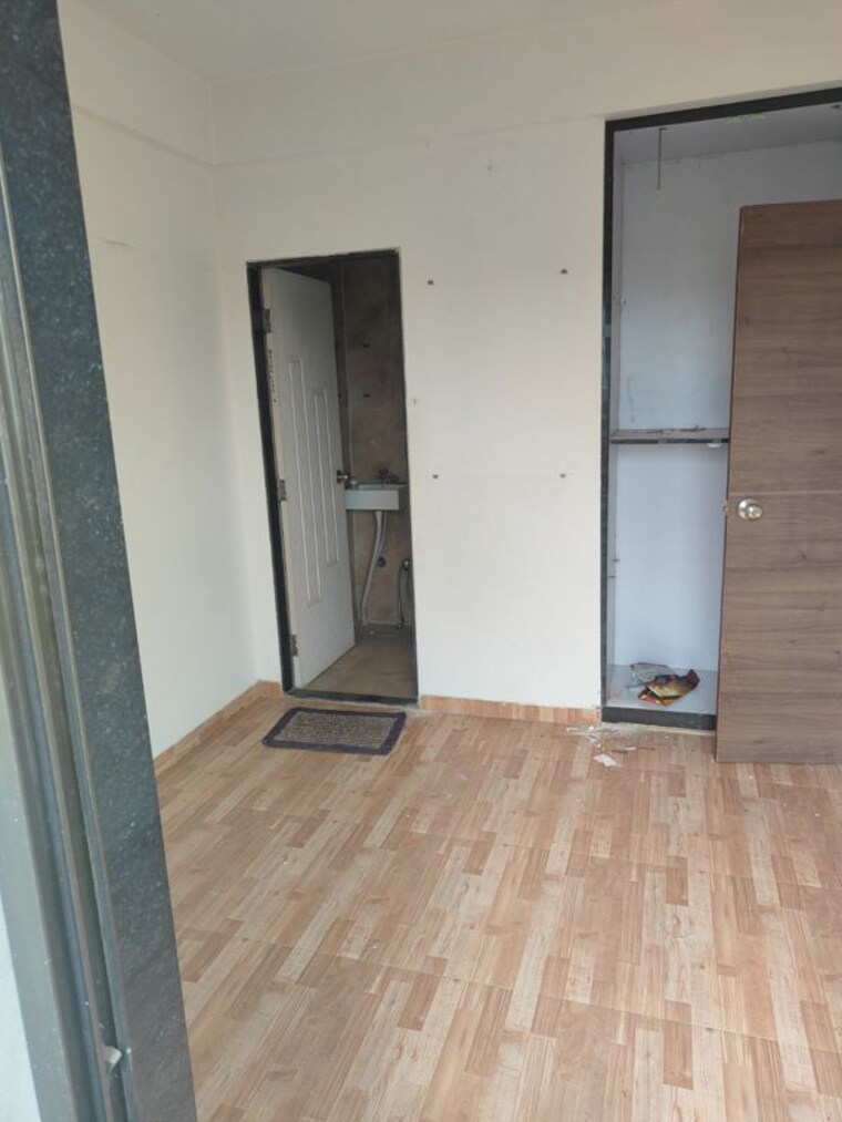 Room, dlf-the-princeton-estate 2 Bedroom 990 Sq.Ft. Apartment In Dlf Phase V Gurgaon 9794371