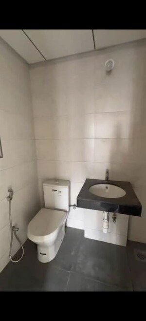 Bathroom in 4 BHK Apartment at Kalpataru Paramount, Kapur Bawdi – for Sale