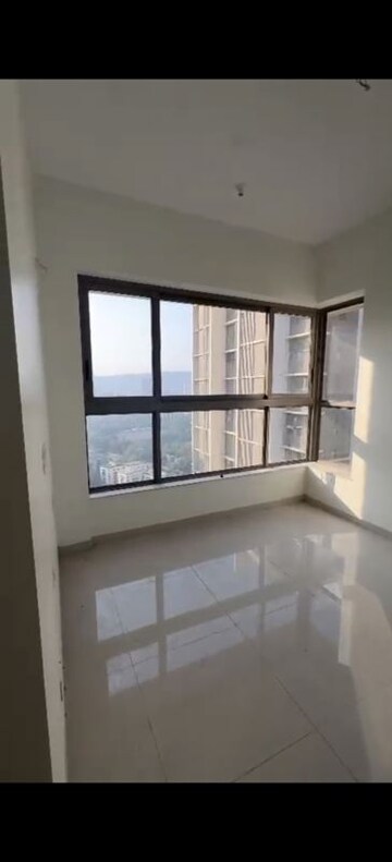 Kitchen in 4 BHK Apartment at Kalpataru Paramount, Kapur Bawdi – for Sale