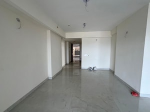 Room in 4 BHK Apartment at VVIP Mangal, Raj Nagar Extension – for Sale