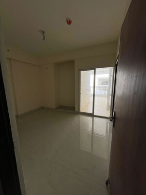 Room in 4 BHK Apartment at VVIP Mangal, Raj Nagar Extension – for Sale