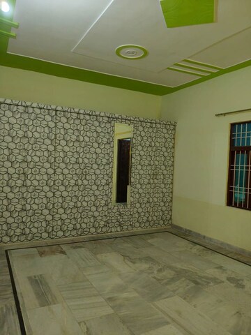 Room in 3.5 BHK Independent House at Modipuram – for Sale