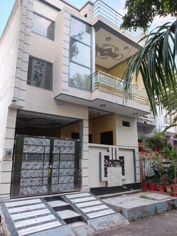 3.5 BHK Independent House For Sale in Modipuram