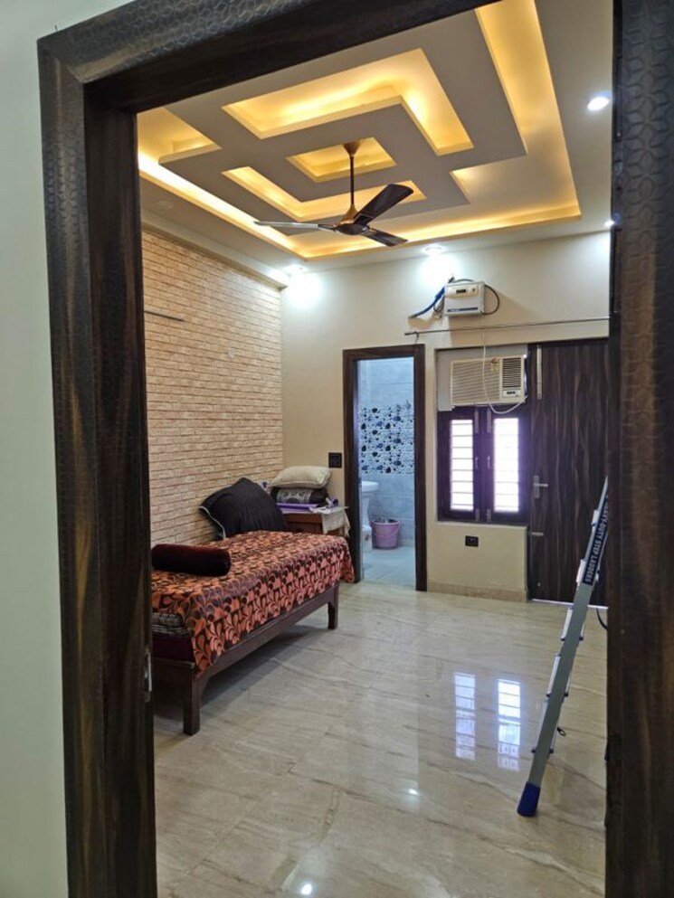 Room, modipuram 3.5 Bedroom 122 Sq.Yd. Independent House In Modipuram Meerut 9794401