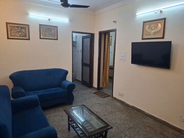 Living Room in 3.5 BHK Independent House at Sector 55 – for Rent