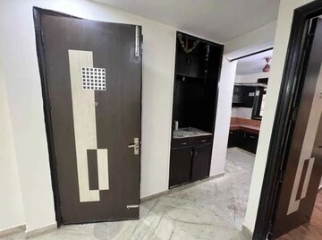 Bedroom in 2 BHK Apartment at Gomti Nagar – for Rent