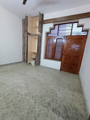 Room in 2 BHK Builder Floor at RWA Apartments Sector 20, Sector 20 – for Rent