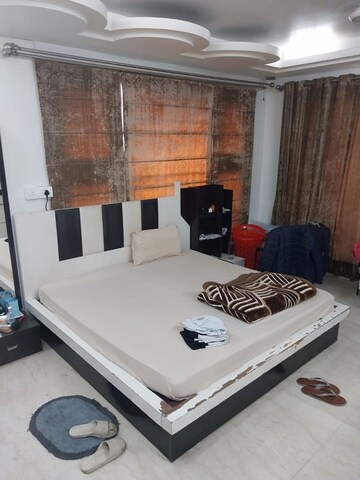 Bedroom in 4 BHK Builder Floor at Kalkaji – for Rent