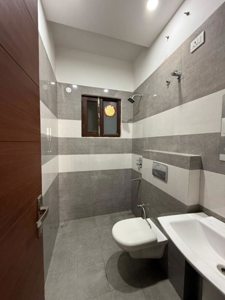 Bathroom, paradigm-business-hermitage-park 3 Bedroom 1560 Sq.Ft. Apartment In Dhakoli Zirakpur 9794143