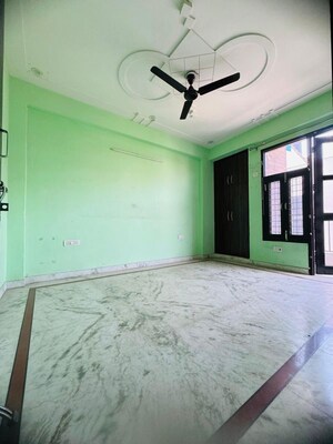 Room in 2 BHK Builder Floor at Chattarpur – for Rent