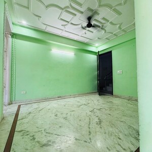 Room in 2 BHK Builder Floor at Chattarpur – for Rent