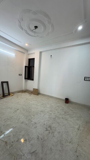 Room in 1 BHK Builder Floor at Chattarpur – for Rent