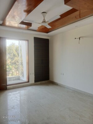 Room in 4 BHK Builder Floor at Sharma Homes 1, Sector 37 – for Sale