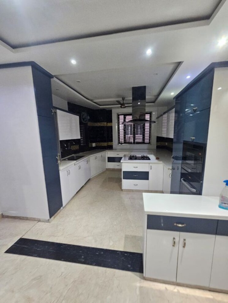 Kitchen, savita vihar 3 Bedroom 1726 Sq.Ft. Apartment In Savita Vihar Delhi 9794565