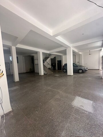 Parking in 2 BHK Builder Floor at Saket – for Rent