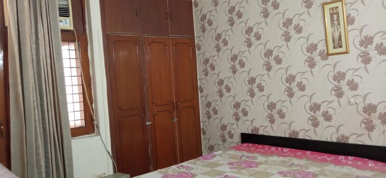 Cover Image, sector 27 1.5 Bedroom 1000 Sq.Ft. Independent House In Sector 27 Noida 9794582