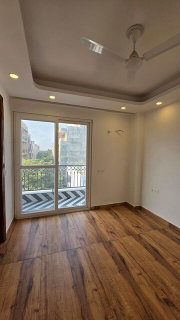 Room in 2 BHK Builder Floor at Saket – for Rent