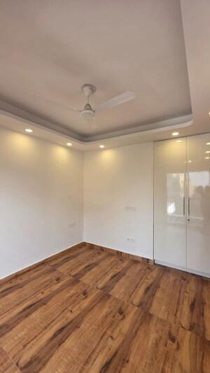 Room in 2 BHK Builder Floor at Saket – for Rent