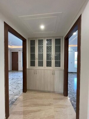 Room in 2.5 BHK Apartment at Enkay Towers, Sector 19 – for Rent