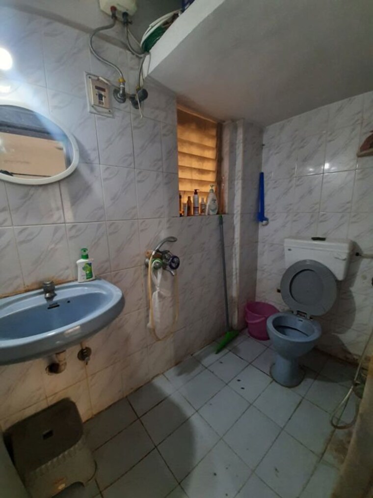 Bathroom, riddhi-garden 1 Bedroom 625 Sq.Ft. Apartment In Malad East Mumbai 9794616