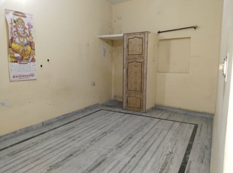 Room, vikas nagar 1 Bedroom 1820 Sq.Ft. Villa In Vikas Nagar Lucknow 9794620
