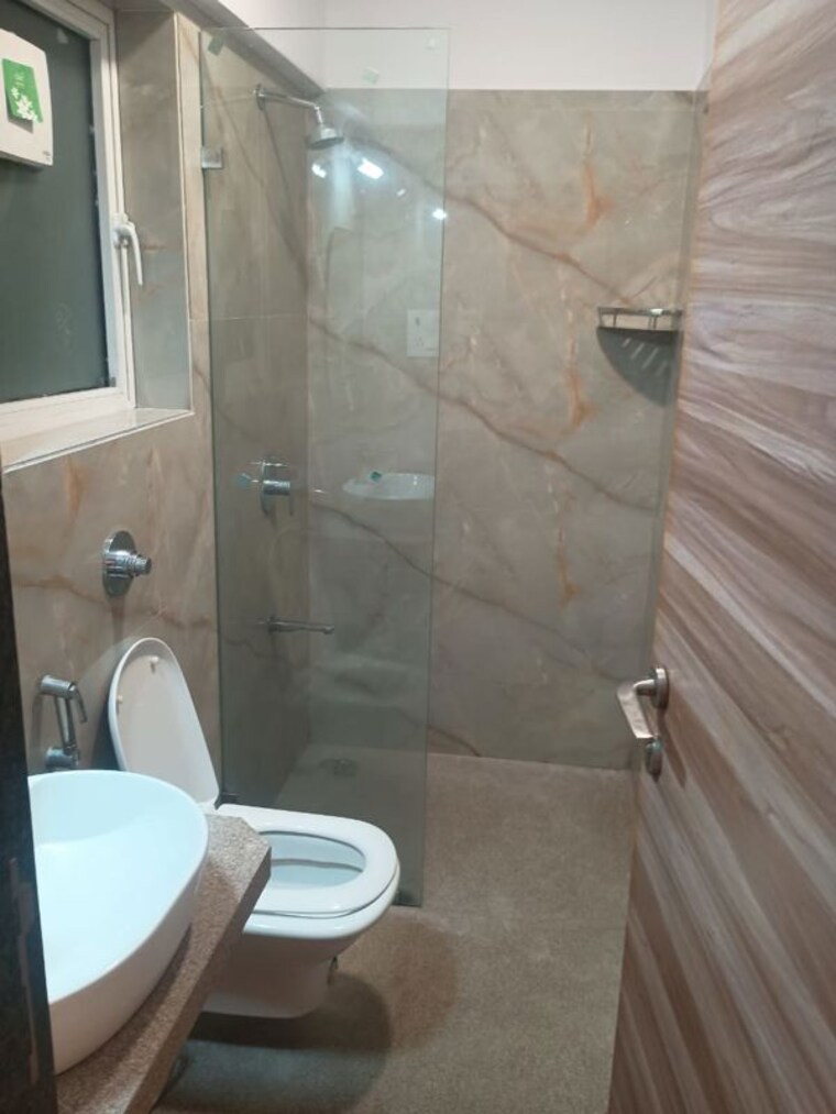 Bathroom, thapar-suburbia 2 Bedroom 726 Sq.Ft. Apartment In Chembur Mumbai 9794636
