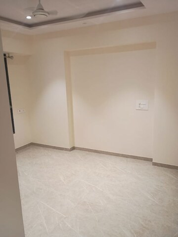 Room in 2 BHK Apartment at Thapar Suburbia, Chembur – for Rent