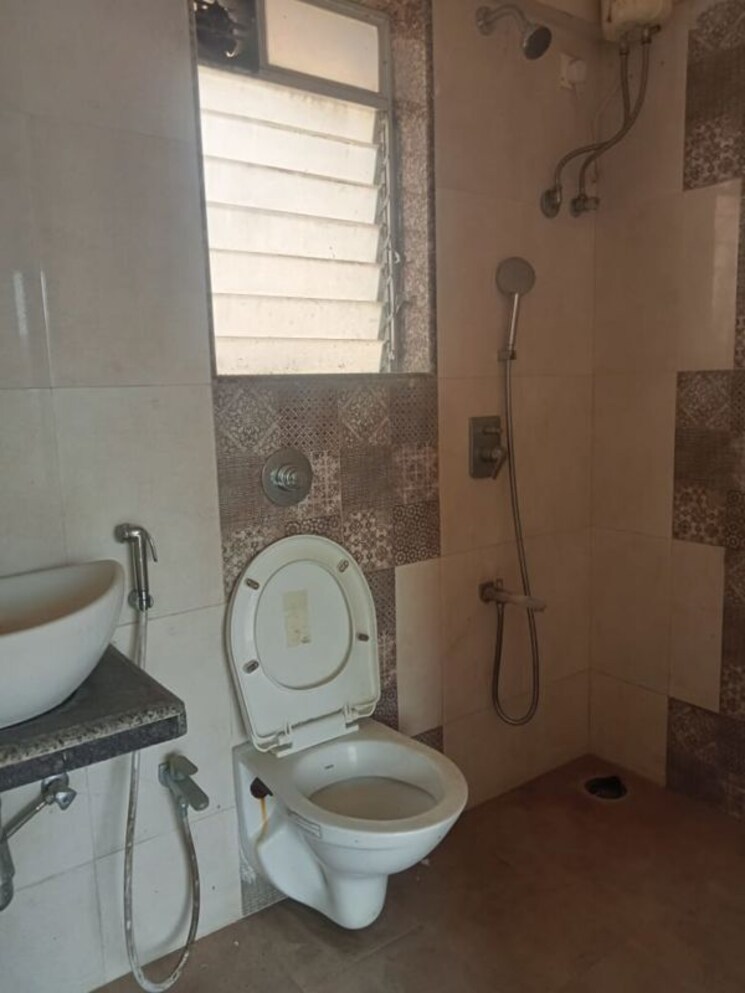 Bathroom, kyraa-ariso-apartment 2 Bedroom 712 Sq.Ft. Apartment In Chembur Mumbai 9794641
