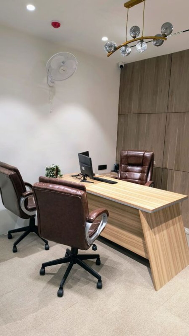 Team Area, industrial area Commercial Office Space 2500 Sq.Ft. In Industrial Area Mohali 9794648