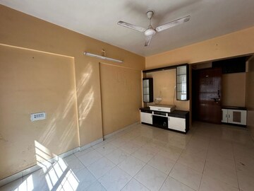 Room in 2 BHK Apartment at Vadgaon Budruk – for Rent