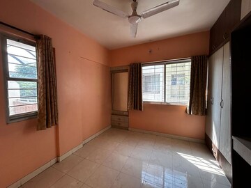 Room in 2 BHK Apartment at Vadgaon Budruk – for Rent