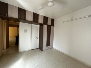 Room in 2 BHK Apartment at Vadgaon Budruk – for Rent