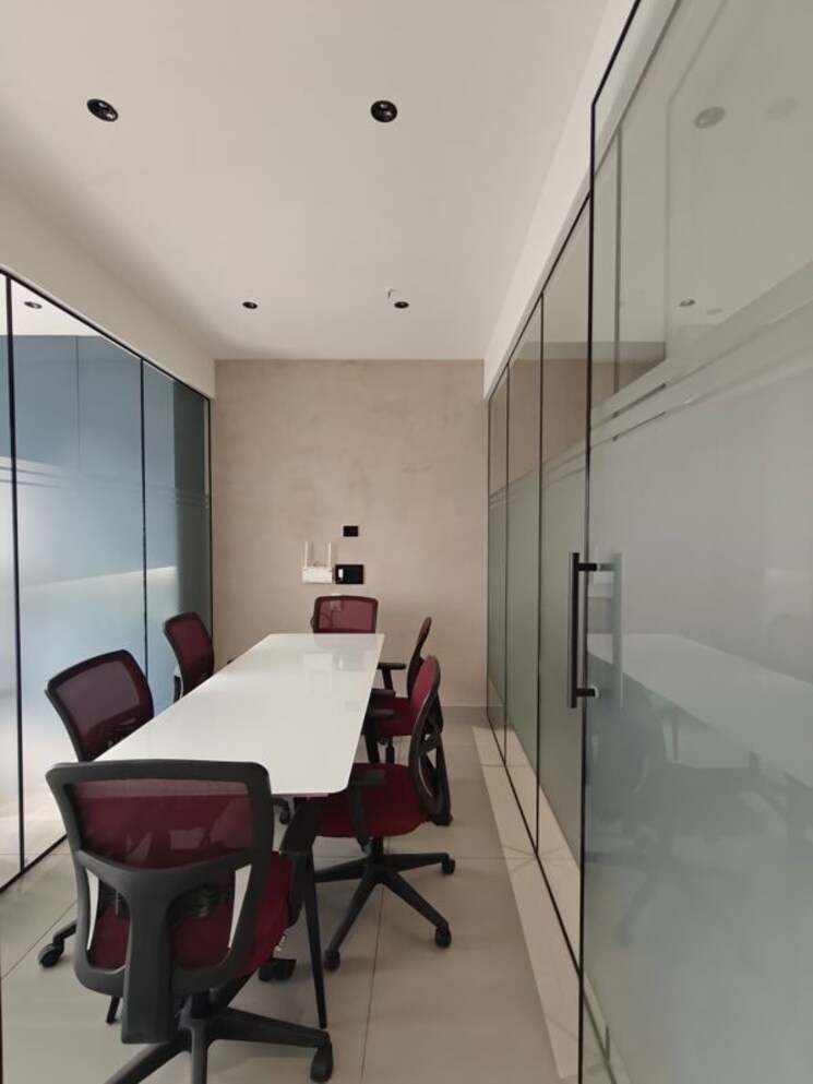 Team Area, piplod Commercial Office Space 750 Sq.Ft. In Piplod Surat 9794211