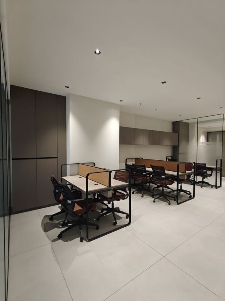 Gym, piplod Commercial Office Space 750 Sq.Ft. In Piplod Surat 9794211