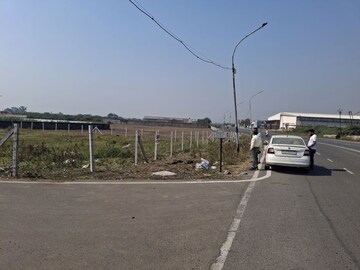  Plot – Exterior View View at Dumas - for Sale