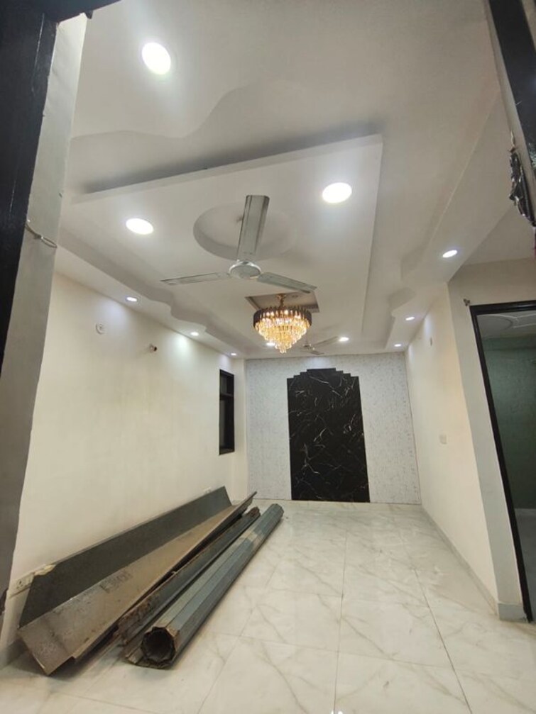 Bathroom, govindpuri 3 Bedroom 100 Sq.Yd. Builder Floor In Govindpuri Delhi 9794700