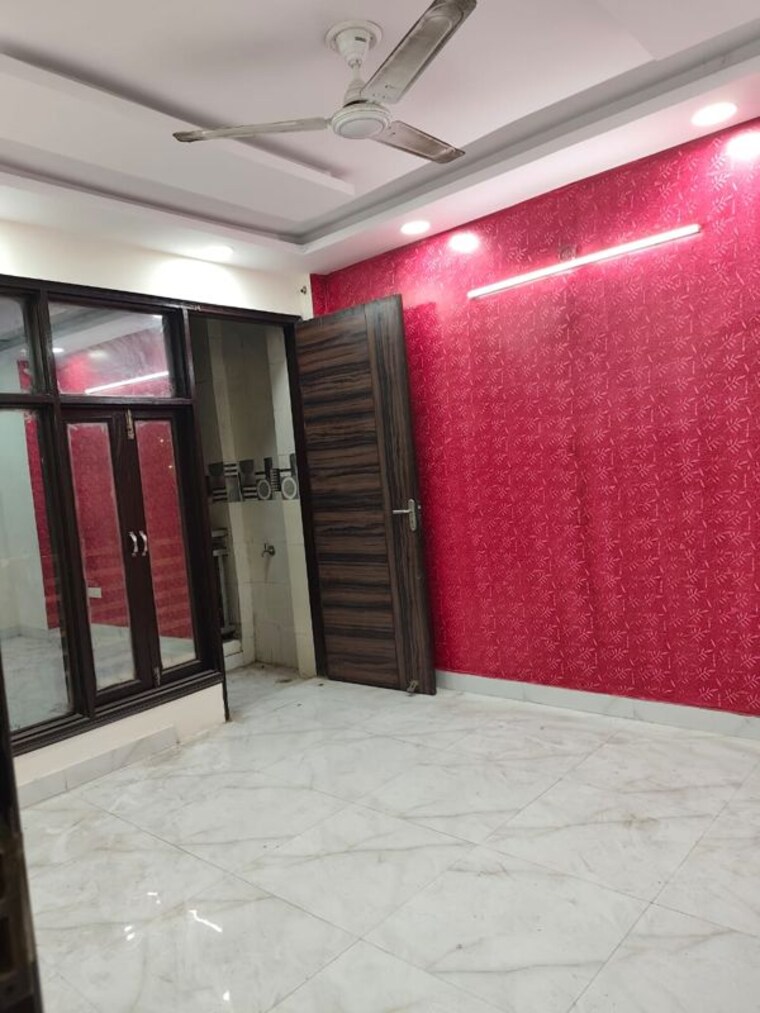 Bedroom, govindpuri 3 Bedroom 100 Sq.Yd. Builder Floor In Govindpuri Delhi 9794700