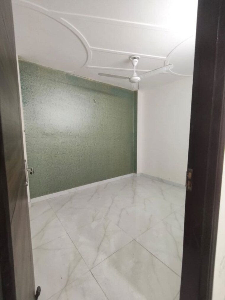 Bathroom, govindpuri 3 Bedroom 100 Sq.Yd. Builder Floor In Govindpuri Delhi 9794700