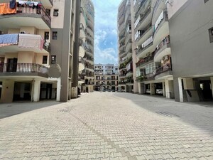 3 BHK Builder Floor For Rent in Dhakoli