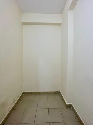 Furnished Amenities in 3 BHK Builder Floor at Dhakoli – for Rent