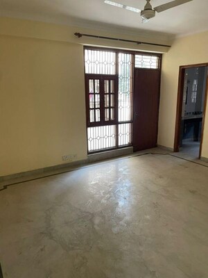 Room in 4 BHK Apartment at Sheeba Apartment, Chakkarpur – for Sale