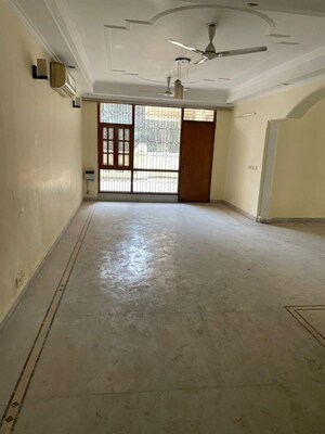 Room in 4 BHK Apartment at Sheeba Apartment, Chakkarpur – for Sale